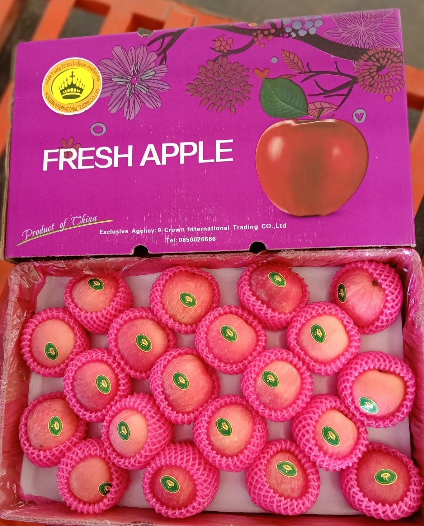 1. แอปเปิลฟูจิ (Fuji Apples) กล่องม่วง 1. แอปเปิลฟูจิ (Fuji Apples) กล่องม่วง
