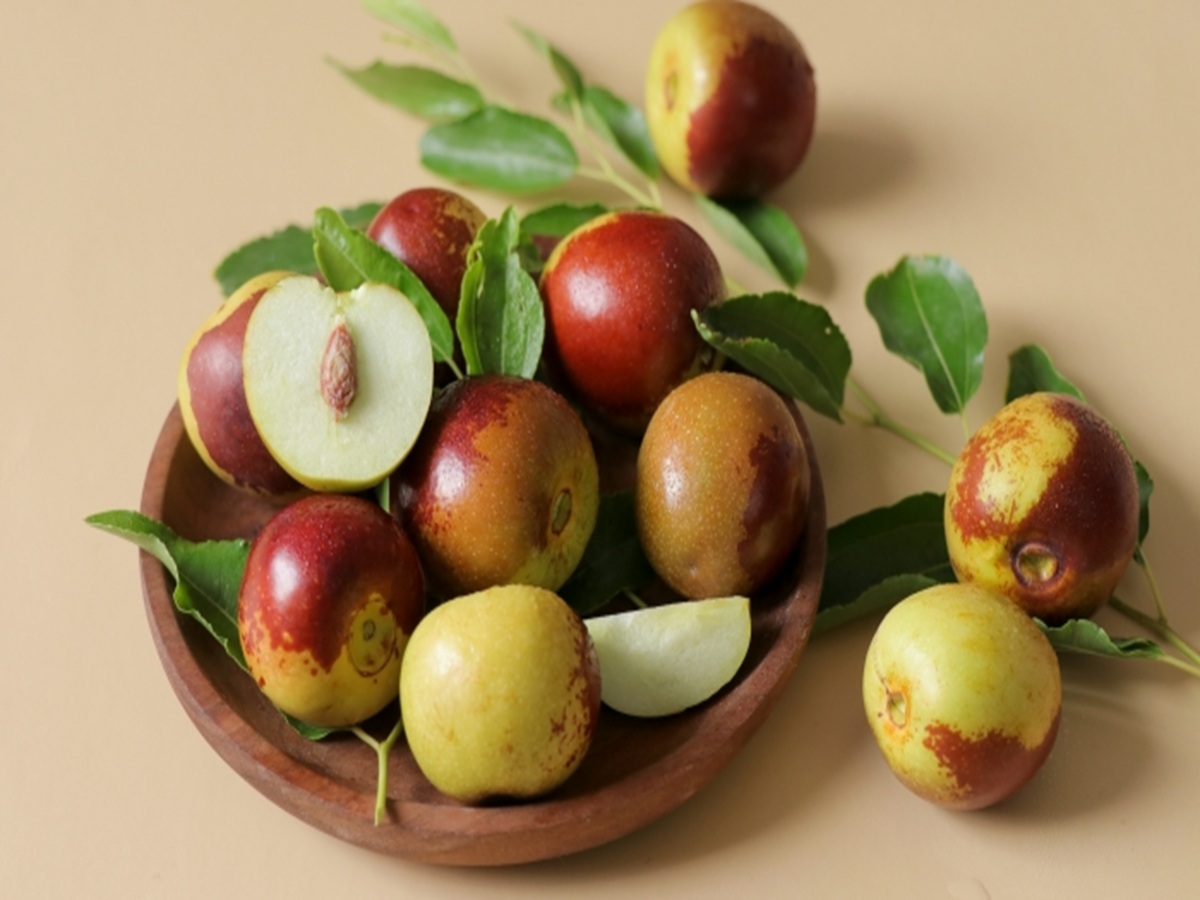 Fresh,Ripe,Jujube,Fruits,With,Clipping,Path.fresh,Jujubes,With,Green